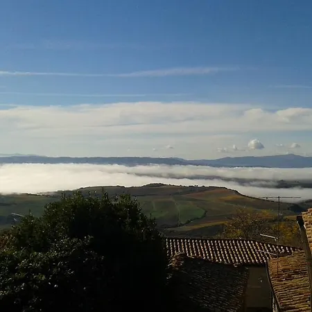 Borgo Vecchio * Montalcino